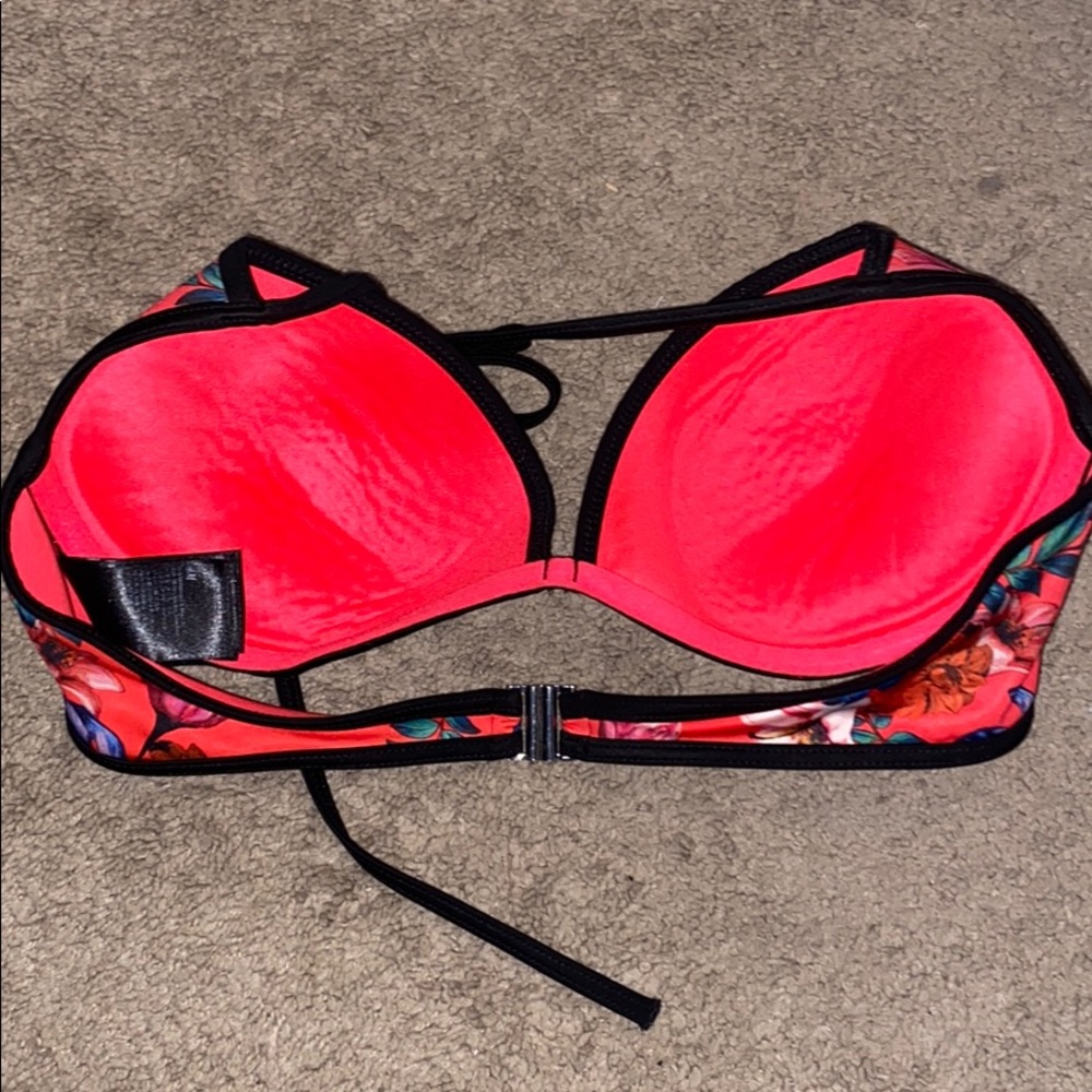 bathing suit - Picture 2 of 5